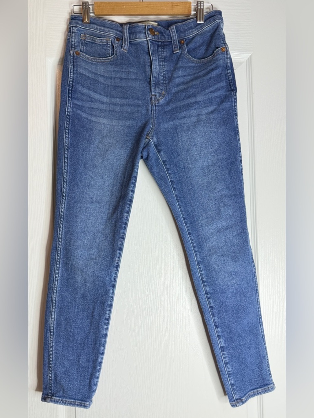 Madewell Classic Skinny Jeans in Medium Blue Wash, Size 27